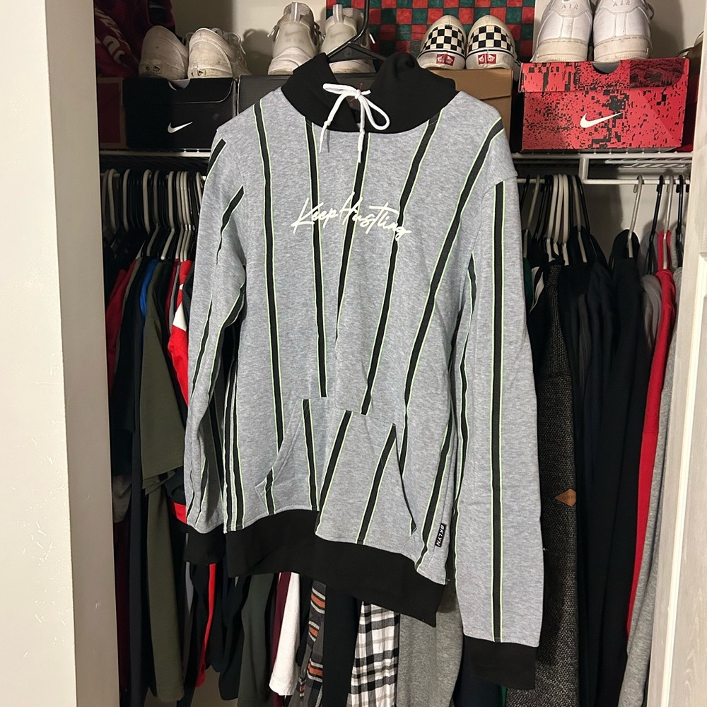 Gray & Black Printed Hoodie